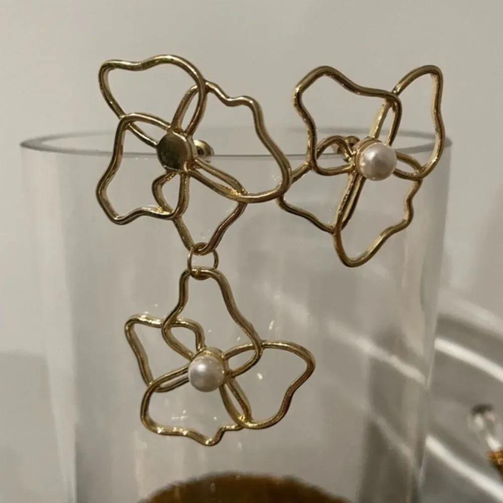 ♥ Flower Asymmetrical Earrings♥